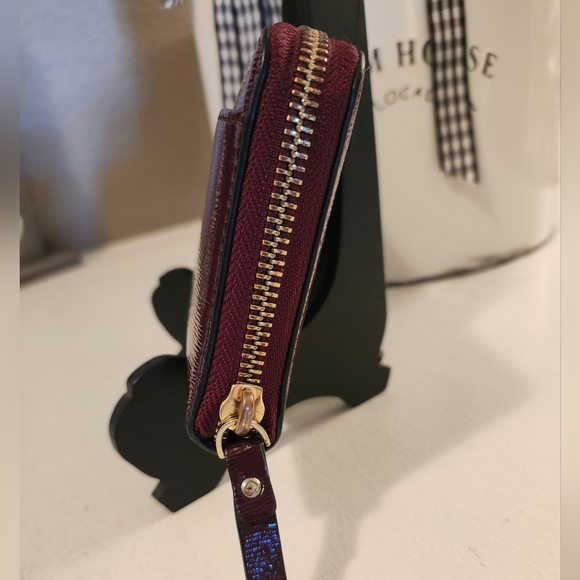 KATE SPADE NY BIXBY PLACE BURGUNDY FINE RIBBED PATENT LEATHER WALLET-EUC 8×4 - Picture 4 of 10